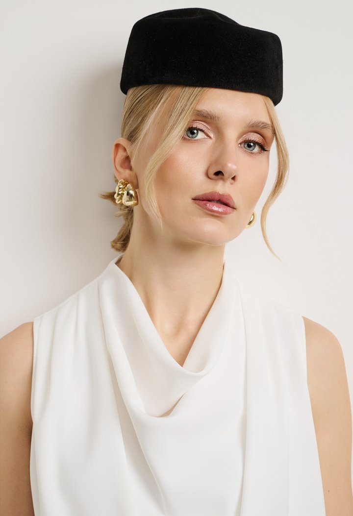 Μπλούζα με draped λαιμόκοψη