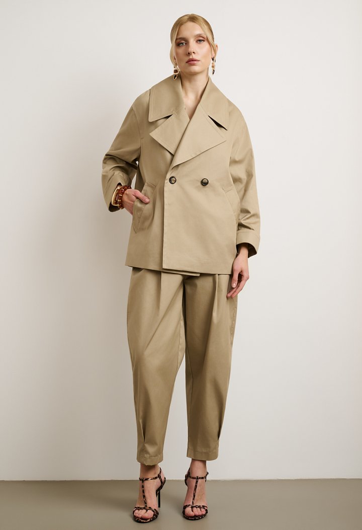 Relaxed-fit pleated trousers