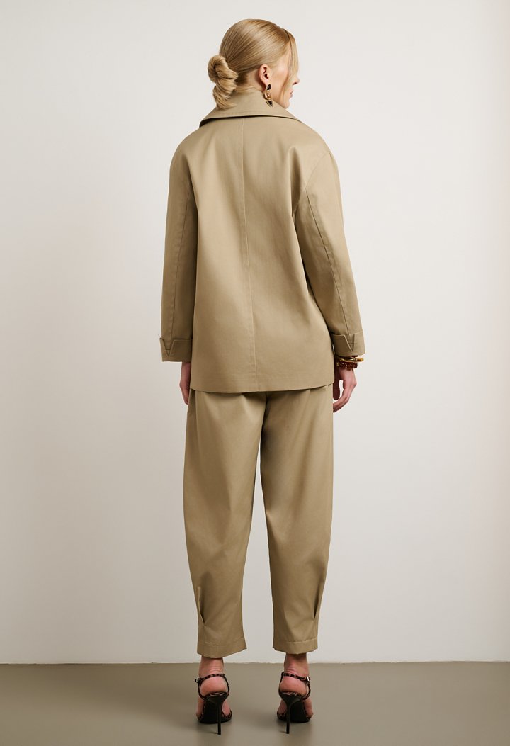 Relaxed-fit pleated trousers