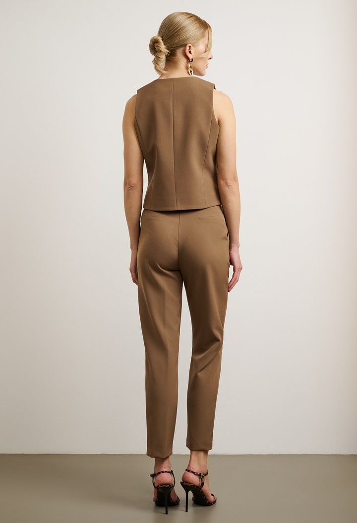 Straight-leg trousers