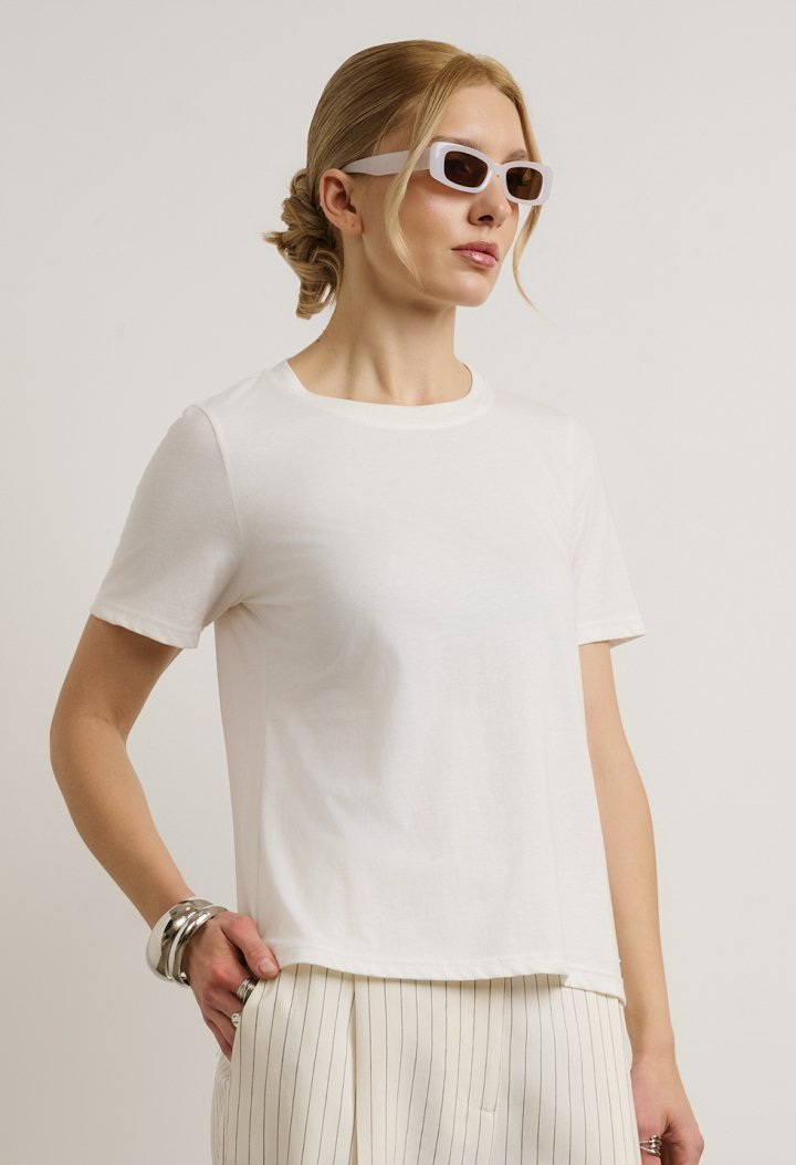 Short-sleeve T-shirt with round neckline
