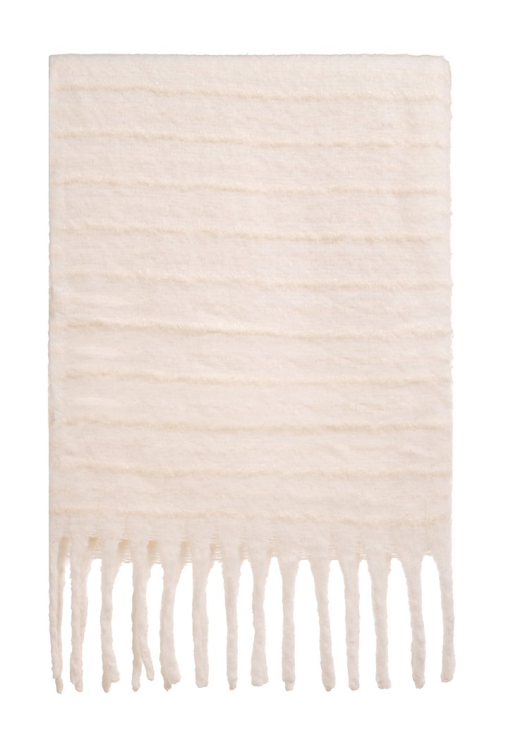 Scarf with fringes