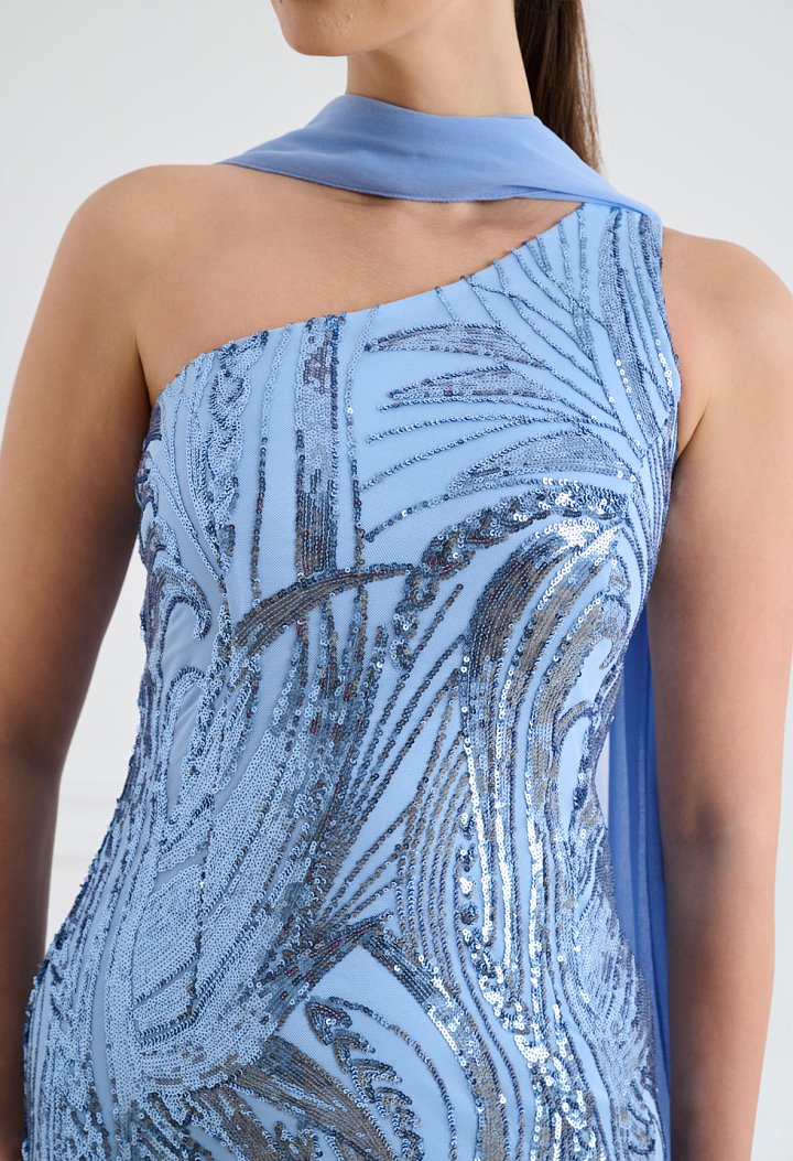 One-shoulder midi dress with sequins and a matching scarf