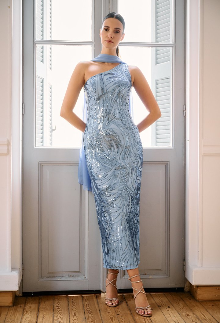 One-shoulder midi dress with sequins and a matching scarf