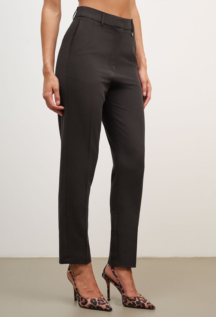 Straight-leg pants