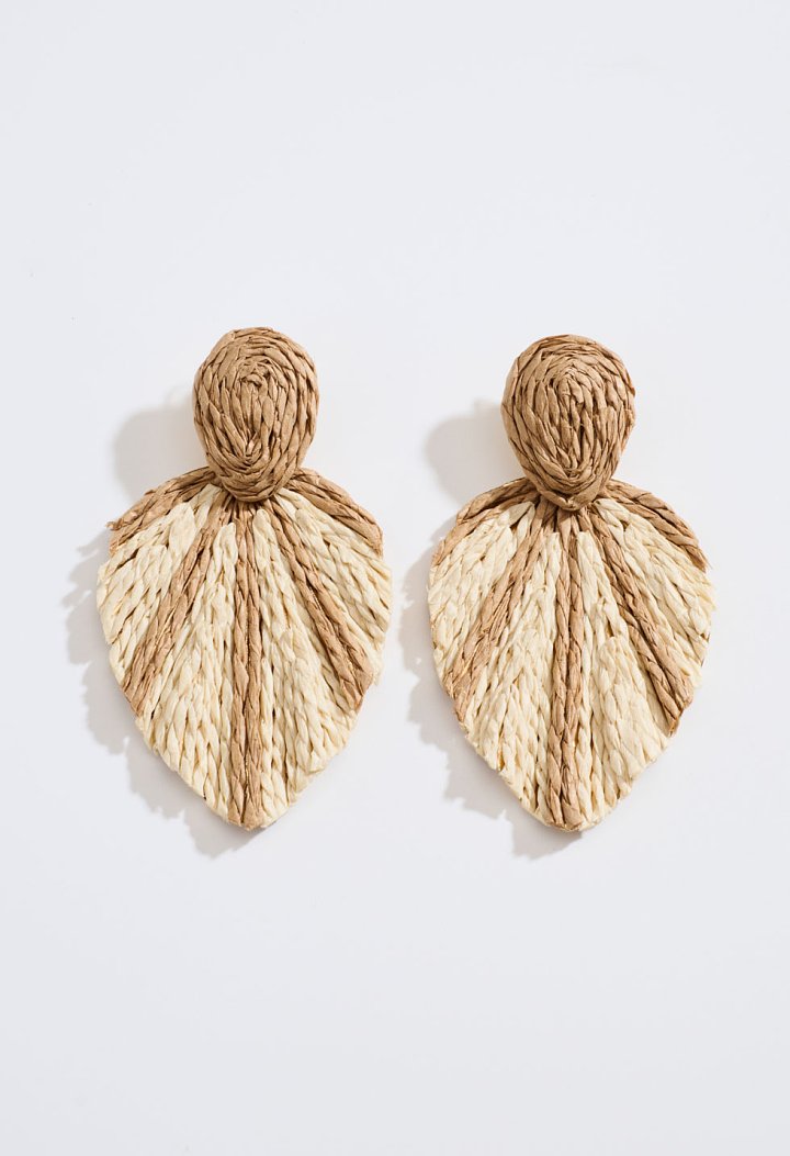 Σκουλαρίκια raffia σε σχέδιο φύλλου