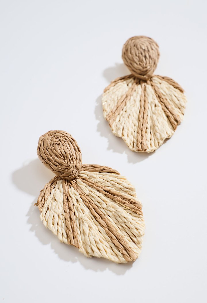 Σκουλαρίκια raffia σε σχέδιο φύλλου