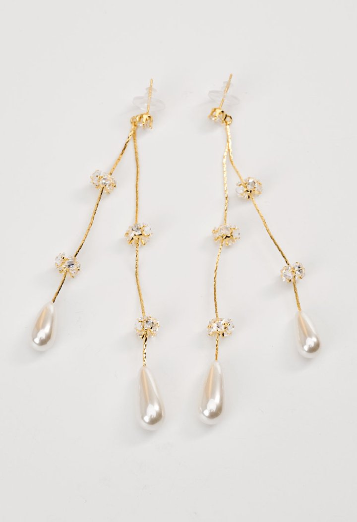 Long earrings with appliqué stones