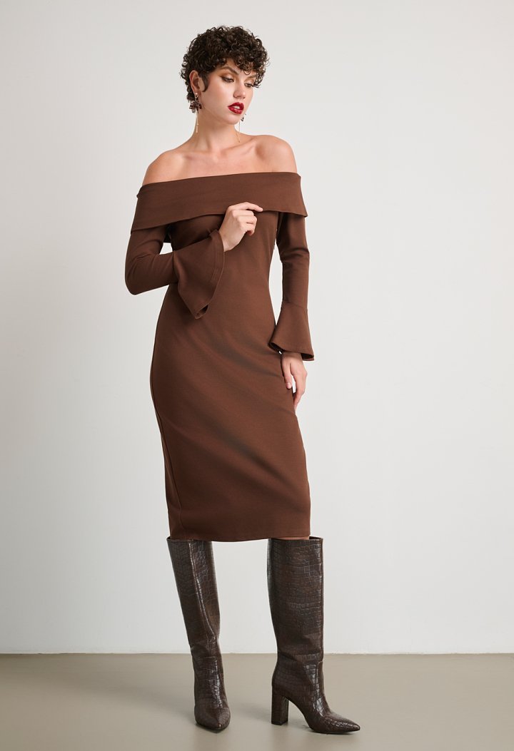 Off-shoulder midi dress