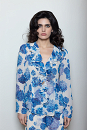 Blouse with floral pattern and ruffles